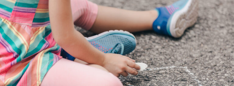 Le trauma complexe développemental et ses conséquences comportementales : les comprendre pour changer les perceptions et les pratiques éducatives face aux enfants et aux familles de l’ASE et de la PJJ - Évaluation et outils professionnels - Adèle de Glaubitz