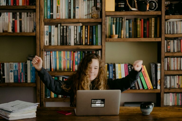 Stimuler les compétences à travers une approche  bienveillante - Approches sensorielles et relationnelles - Adèle de Glaubitz